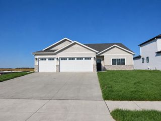10235 Concord Drive S, Horace, ND 58047