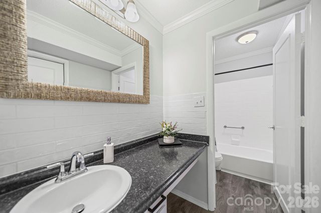 5026 Sardis Road, Charlotte, NC 28270