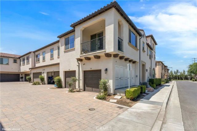 2818 E Berry Loop Privado 77, Ontario, CA 91761