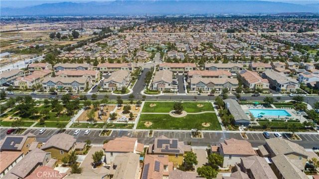 2818 E Berry Loop Privado 77, Ontario, CA 91761