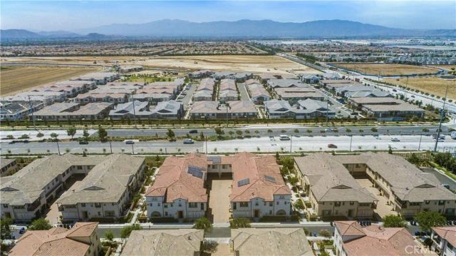 2818 E Berry Loop Privado 77, Ontario, CA 91761