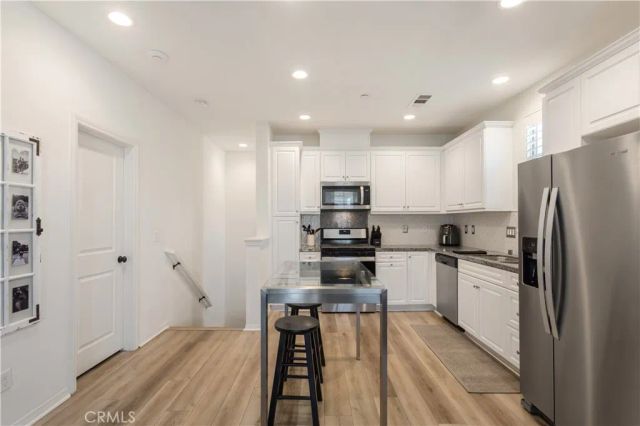 2818 E Berry Loop Privado 77, Ontario, CA 91761