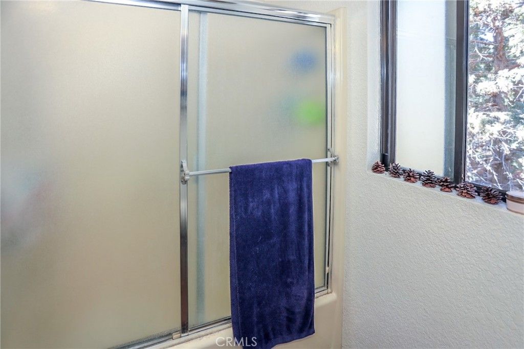 Image 23 of property listing at 875 D Lane, Big Bear City, CA 92314