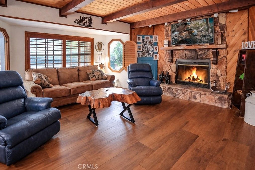 Image 6 of property listing at 875 D Lane, Big Bear City, CA 92314