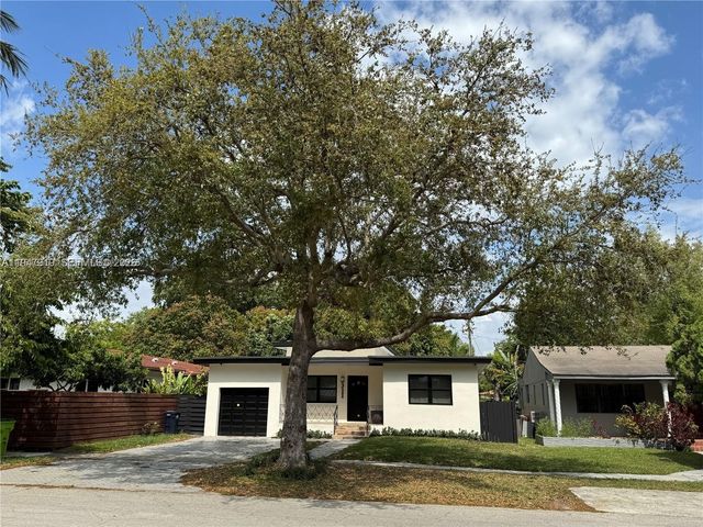 311 NE 90th St, El Portal, FL 33138