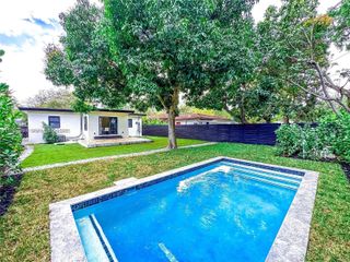 311 NE 90th St, El Portal, FL 33138