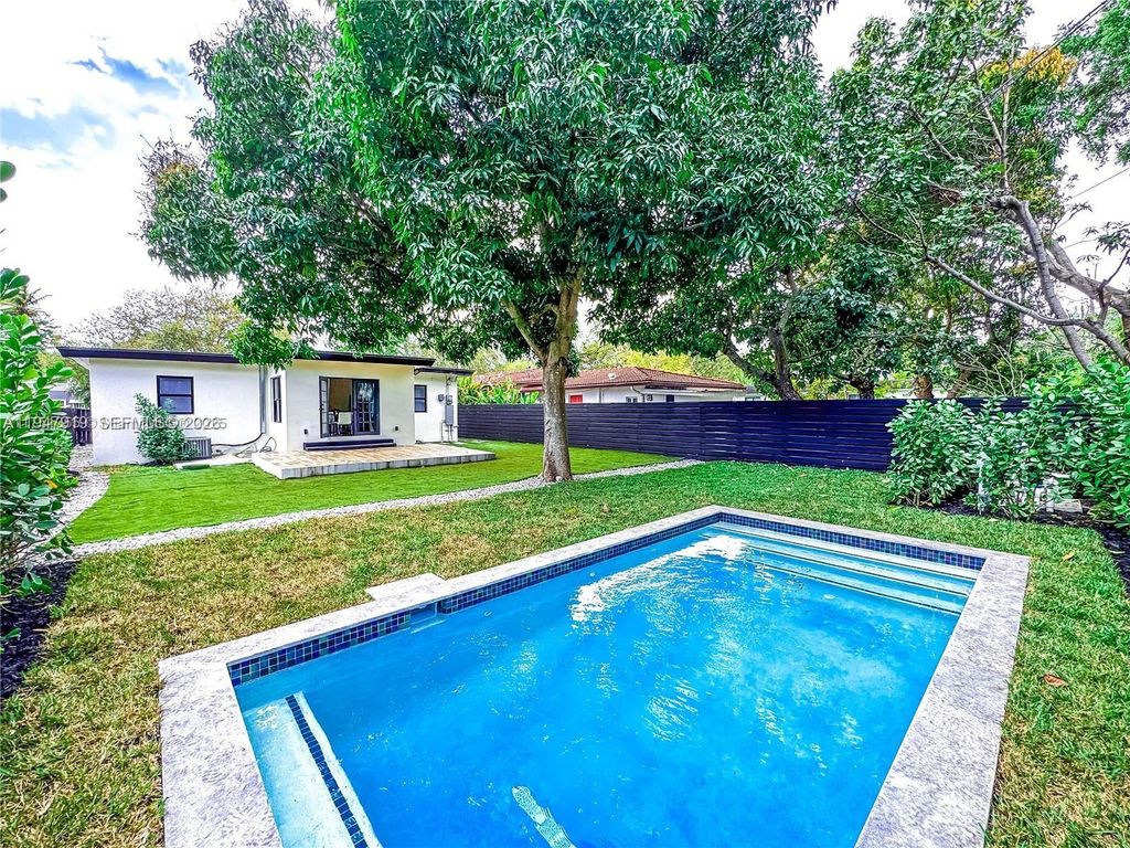 311 NE 90th St, El Portal, FL 33138