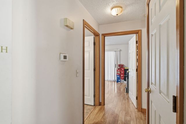 222 Edendale St, Springfield, MA 01104