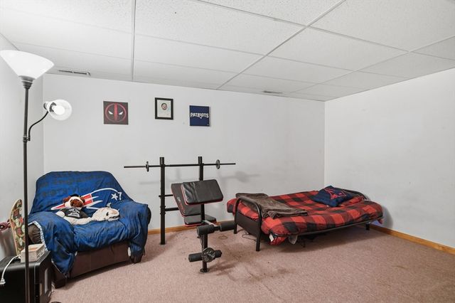 222 Edendale St, Springfield, MA 01104