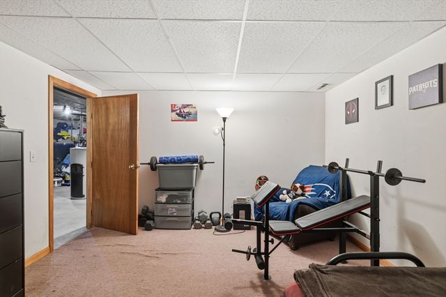 222 Edendale St, Springfield, MA 01104