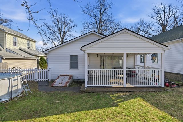222 Edendale St, Springfield, MA 01104