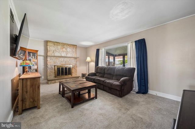 13036 RICHWOOD RD, Philadelphia, PA 19116