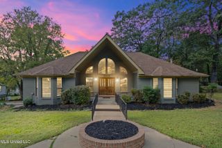 8803 Howling Fox Cove, Hernando, MS 38632