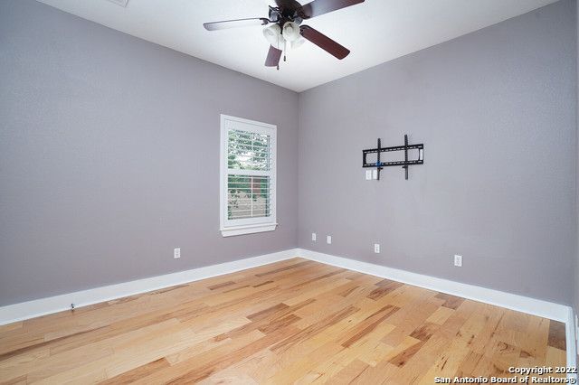 404 E COURTLAND PL, San Antonio, TX 78212