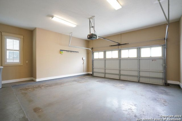 404 E COURTLAND PL, San Antonio, TX 78212