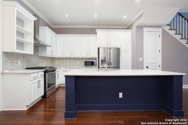 404 E COURTLAND PL, San Antonio, TX 78212