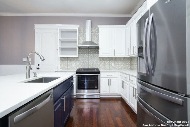 404 E COURTLAND PL, San Antonio, TX 78212