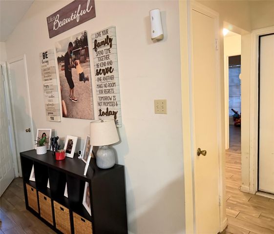 1910 Margalene WAY, Austin, TX 78728