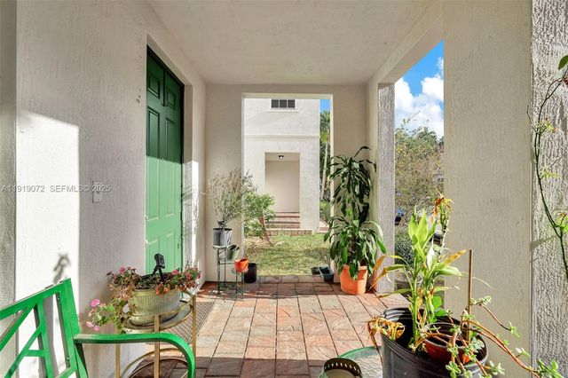 9213 SW 170th Ave, Miami, FL 33196