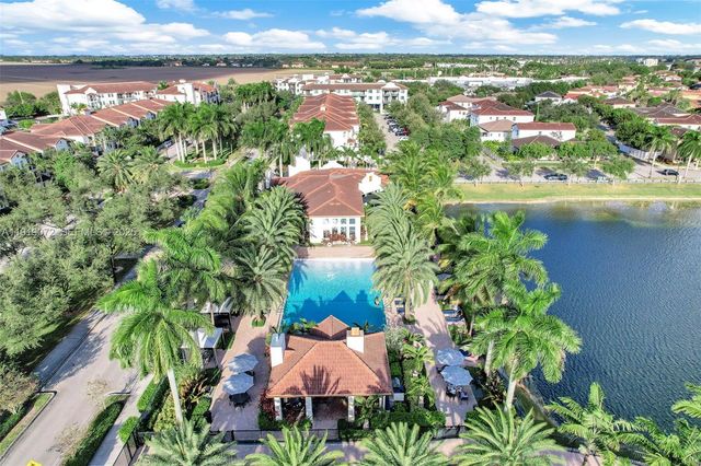 9213 SW 170th Ave, Miami, FL 33196