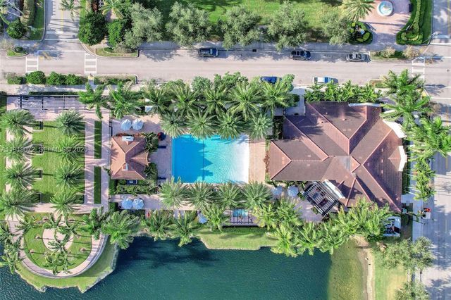 9213 SW 170th Ave, Miami, FL 33196