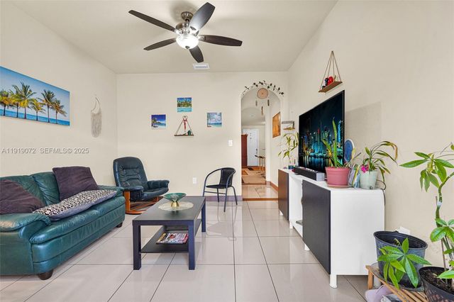 9213 SW 170th Ave, Miami, FL 33196