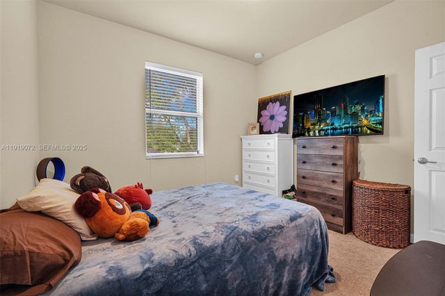 9213 SW 170th Ave, Miami, FL 33196