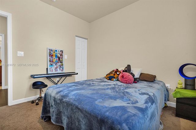 9213 SW 170th Ave, Miami, FL 33196