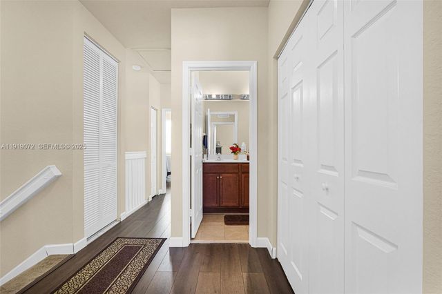 9213 SW 170th Ave, Miami, FL 33196