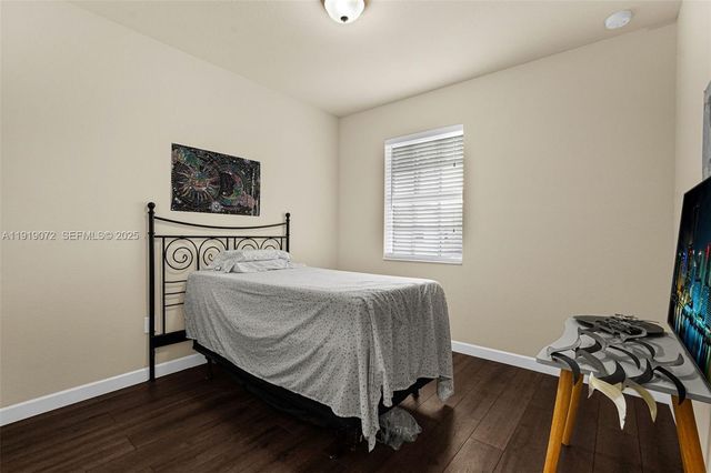 9213 SW 170th Ave, Miami, FL 33196