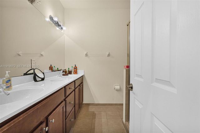 9213 SW 170th Ave, Miami, FL 33196