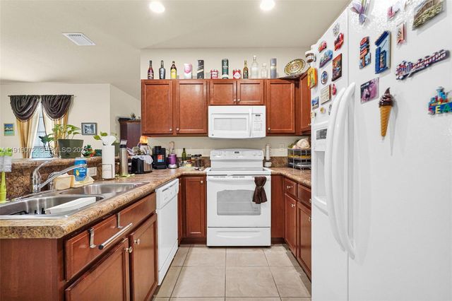 9213 SW 170th Ave, Miami, FL 33196