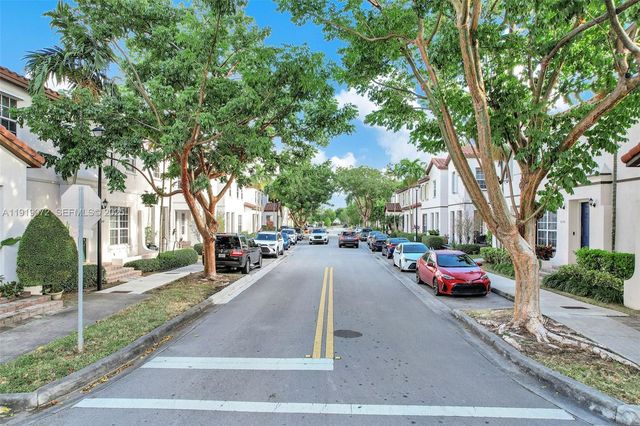 9213 SW 170th Ave, Miami, FL 33196