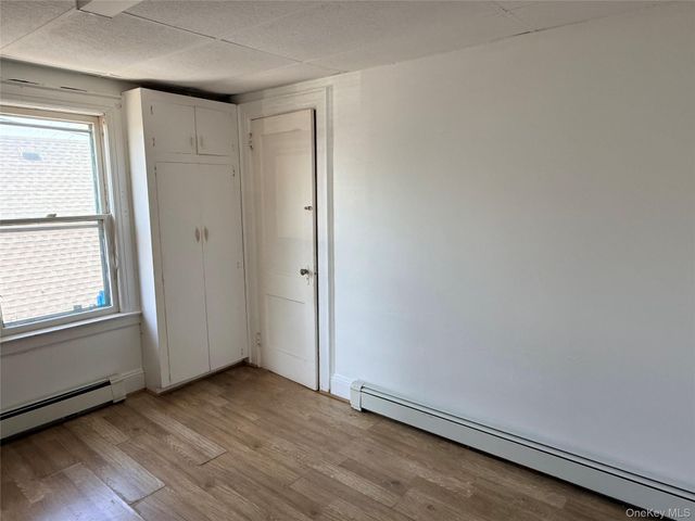4 Davis Avenue, Port Washington, NY 11050