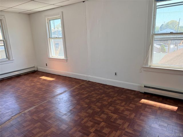 4 Davis Avenue, Port Washington, NY 11050