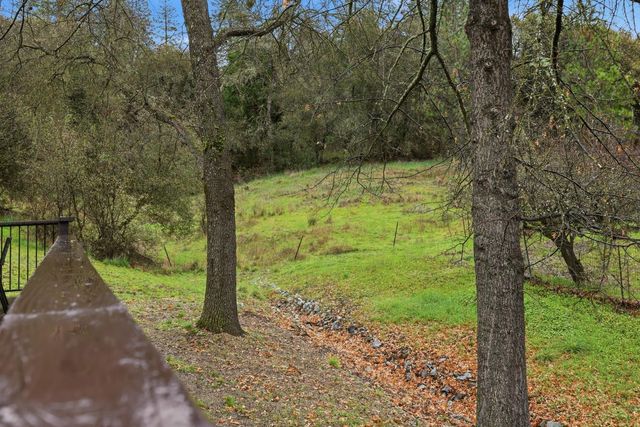17843 Lake Forest Dr, Penn Valley, CA 95946