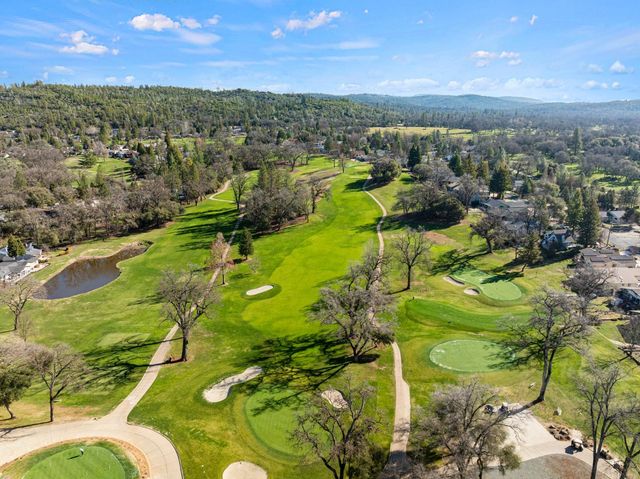 17843 Lake Forest Dr, Penn Valley, CA 95946