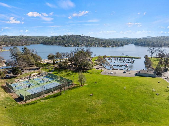 17843 Lake Forest Dr, Penn Valley, CA 95946