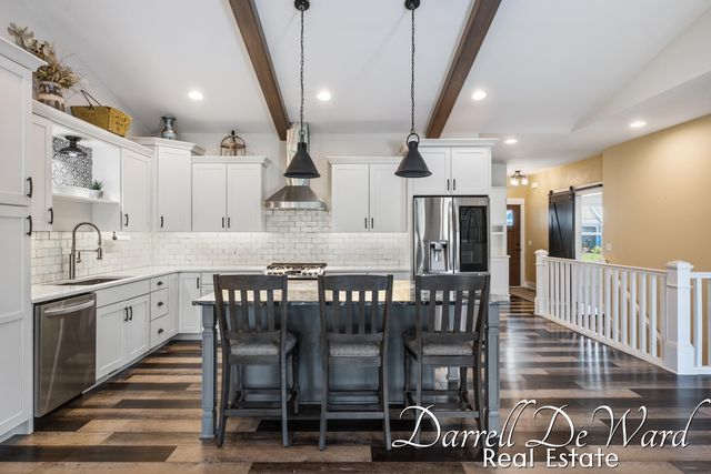 885 S Center Park Drive SW, Byron Center, MI 49315