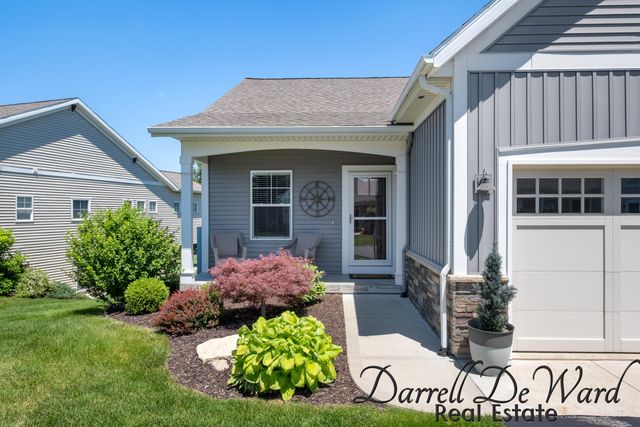 885 S Center Park Drive SW, Byron Center, MI 49315