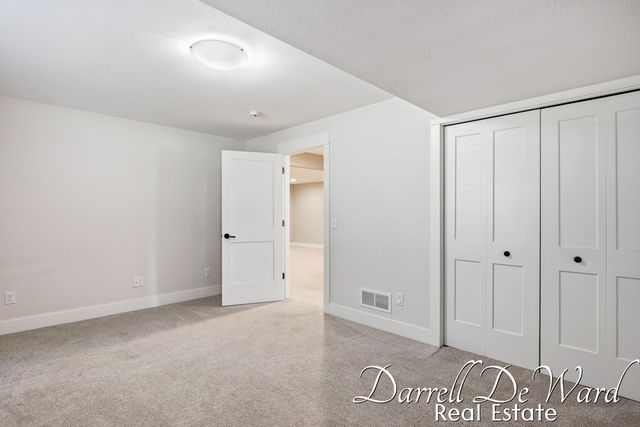 885 S Center Park Drive SW, Byron Center, MI 49315
