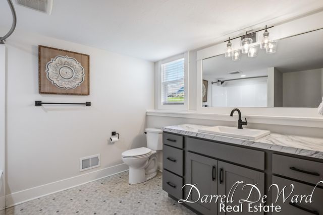 885 S Center Park Drive SW, Byron Center, MI 49315