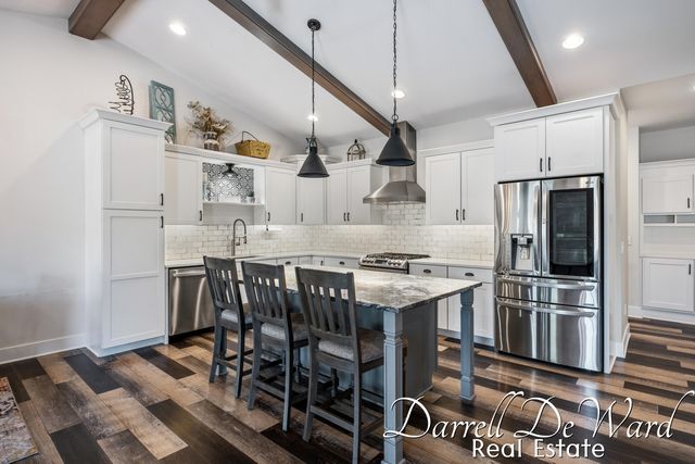 885 S Center Park Drive SW, Byron Center, MI 49315
