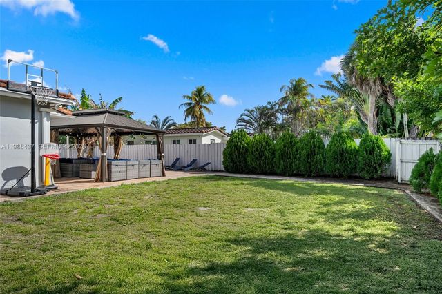 4306 Johnson St, Hollywood, FL 33021