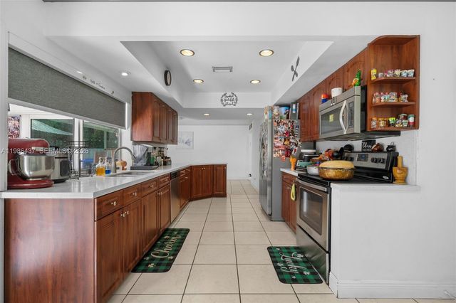 4306 Johnson St, Hollywood, FL 33021