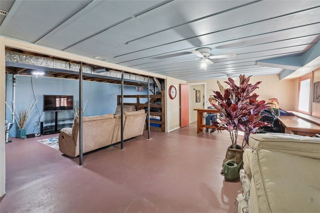 101 Vista Drive, Montezuma, IA 50171