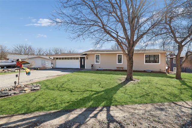 101 Vista Drive, Montezuma, IA 50171