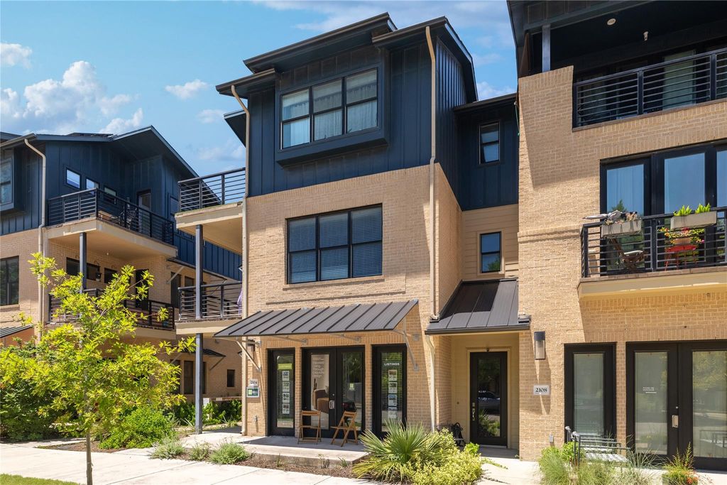 2104 Robert Browning ST B, Austin, TX 78723