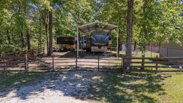 211 Acorn Drive, Point Blank, TX 77364