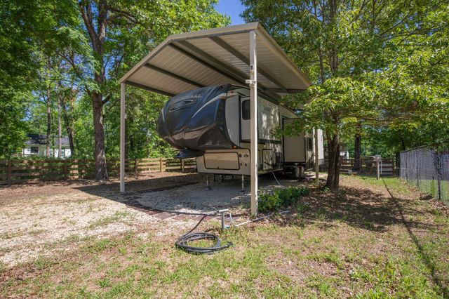 211 Acorn Drive, Point Blank, TX 77364